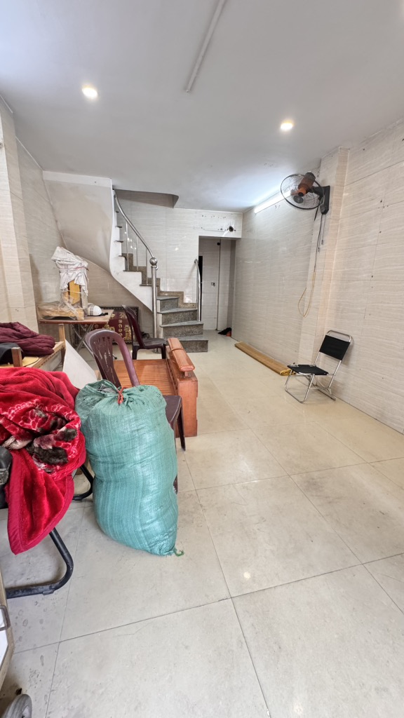 Bán nhà Kim Ngưu - diện tích 26m2 3 tầng - Ngõ ô tô tránh - giá 3,8 tỷ