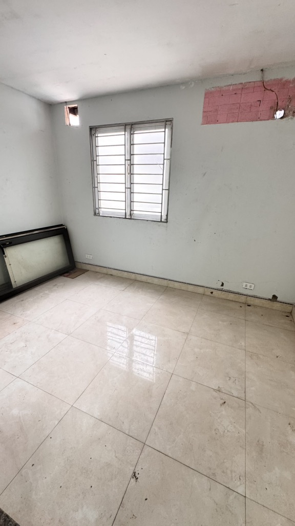 Bán nhà Kim Ngưu - diện tích 26m2 3 tầng - Ngõ ô tô tránh - giá 3,8 tỷ