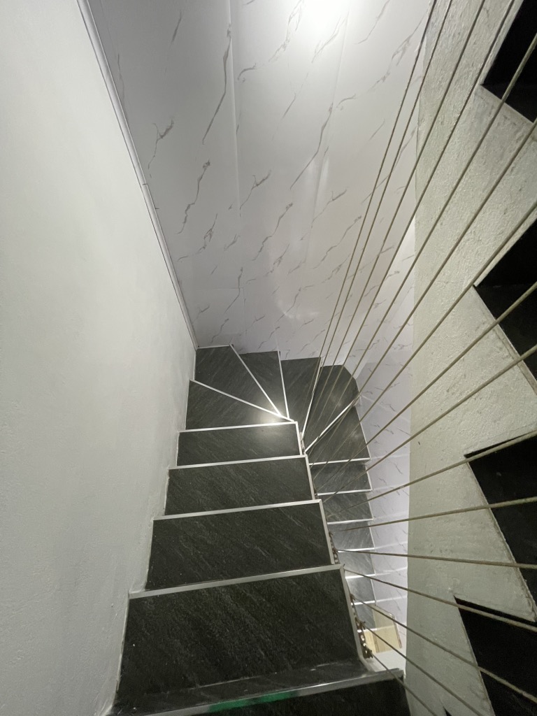 Bán nhà Định Công Thượng - diện tích 20,4m2 3 tầng - Cực hiếm - giá 2,3 tỷ