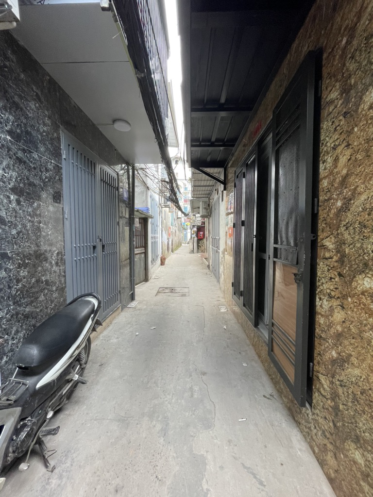 Bán nhà Định Công Thượng - diện tích 20,4m2 3 tầng - Cực hiếm - giá 2,3 tỷ