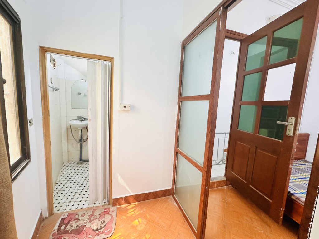 Bán nhà Hồng Mai - diện tích 40m2 4 tầng - 2 THOÁNG - VIEW TRƯỜNG HỌC - giá 4,9 tỷ