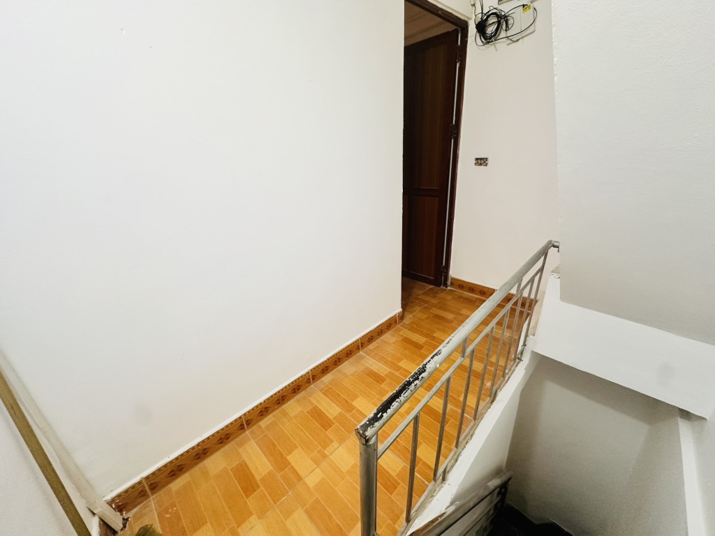 Bán nhà Hồng Mai - diện tích 40m2 4 tầng - 2 THOÁNG - VIEW TRƯỜNG HỌC - giá 4,9 tỷ