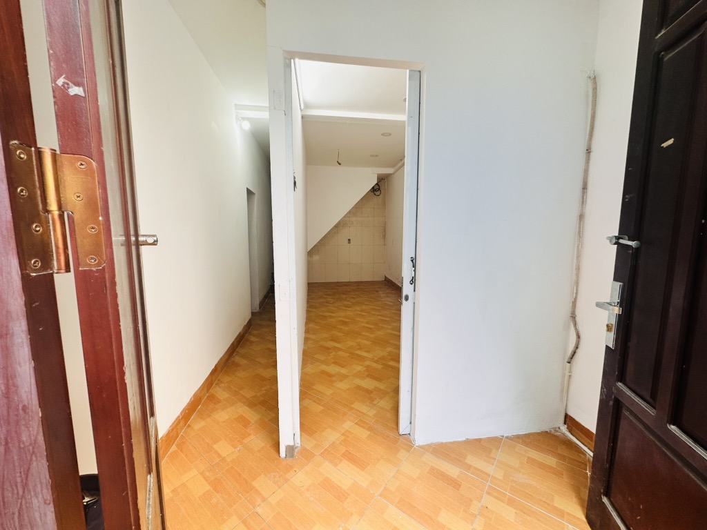 Bán nhà Hồng Mai - diện tích 40m2 4 tầng - 2 THOÁNG - VIEW TRƯỜNG HỌC - giá 4,9 tỷ