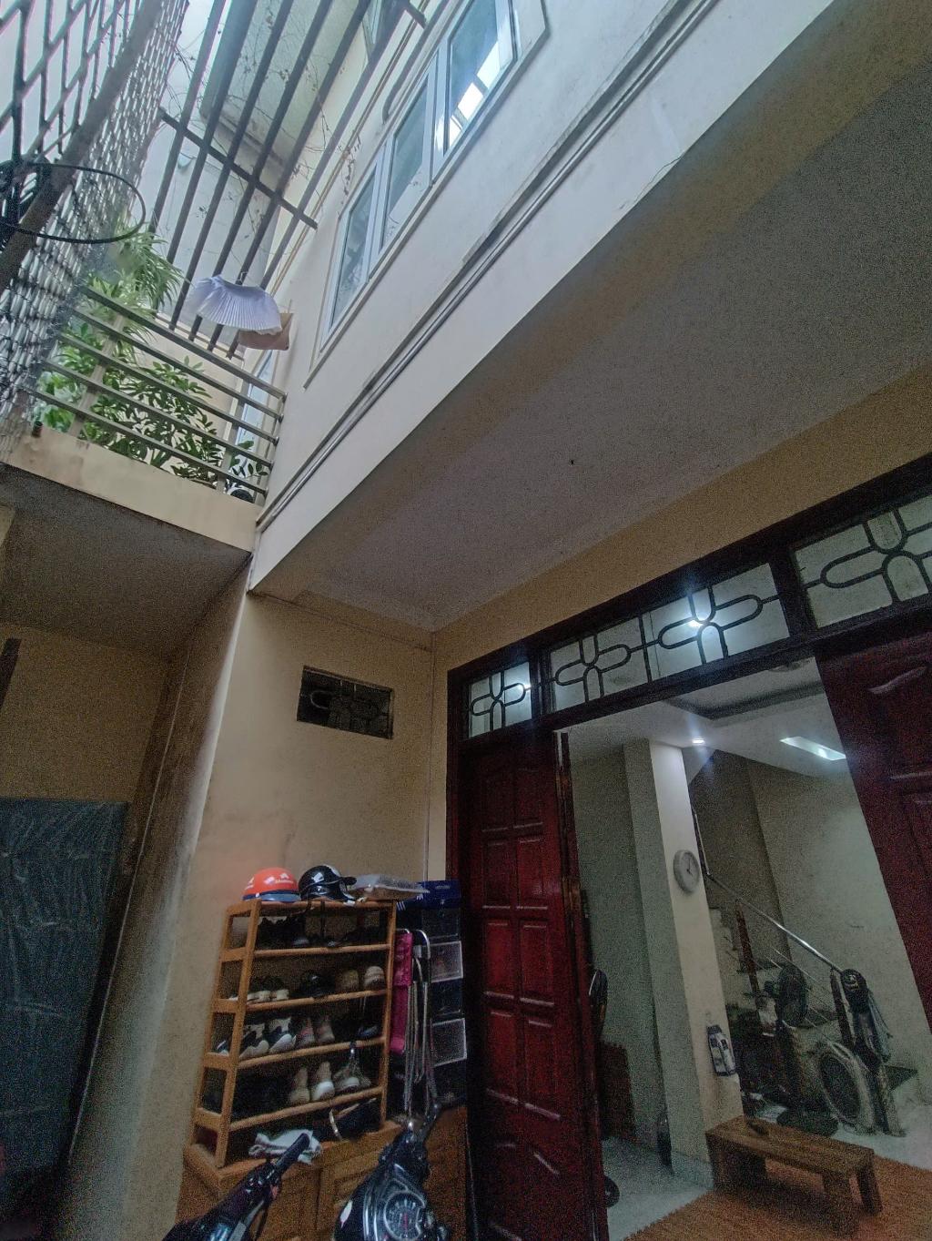 Bán nhà Ngõ Mai Hương - diện tích 41m2 4 tầng - Ô tô đỗ gần - giá 6,6 tỷ