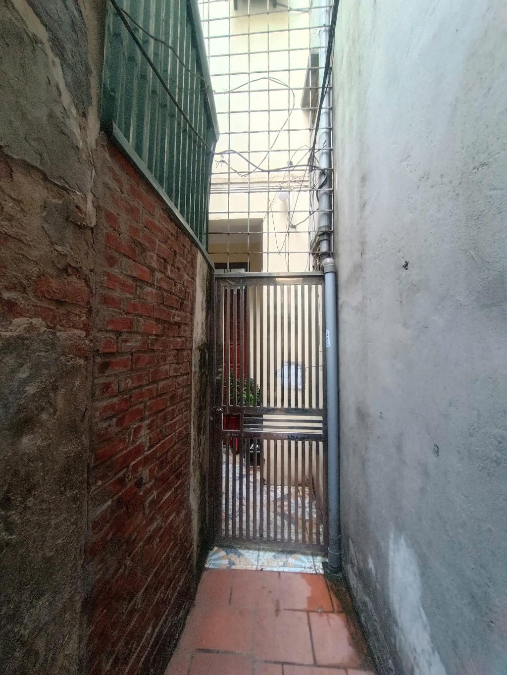 Bán nhà Ngõ Mai Hương - diện tích 41m2 4 tầng - Ô tô đỗ gần - giá 6,6 tỷ