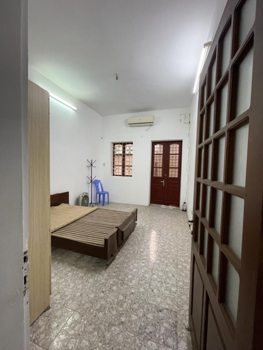 Bán nhà Phan Đình Giót - diện tích 45m2 3 tầng - gần ô tô đỗ - giá 7,5 tỷ