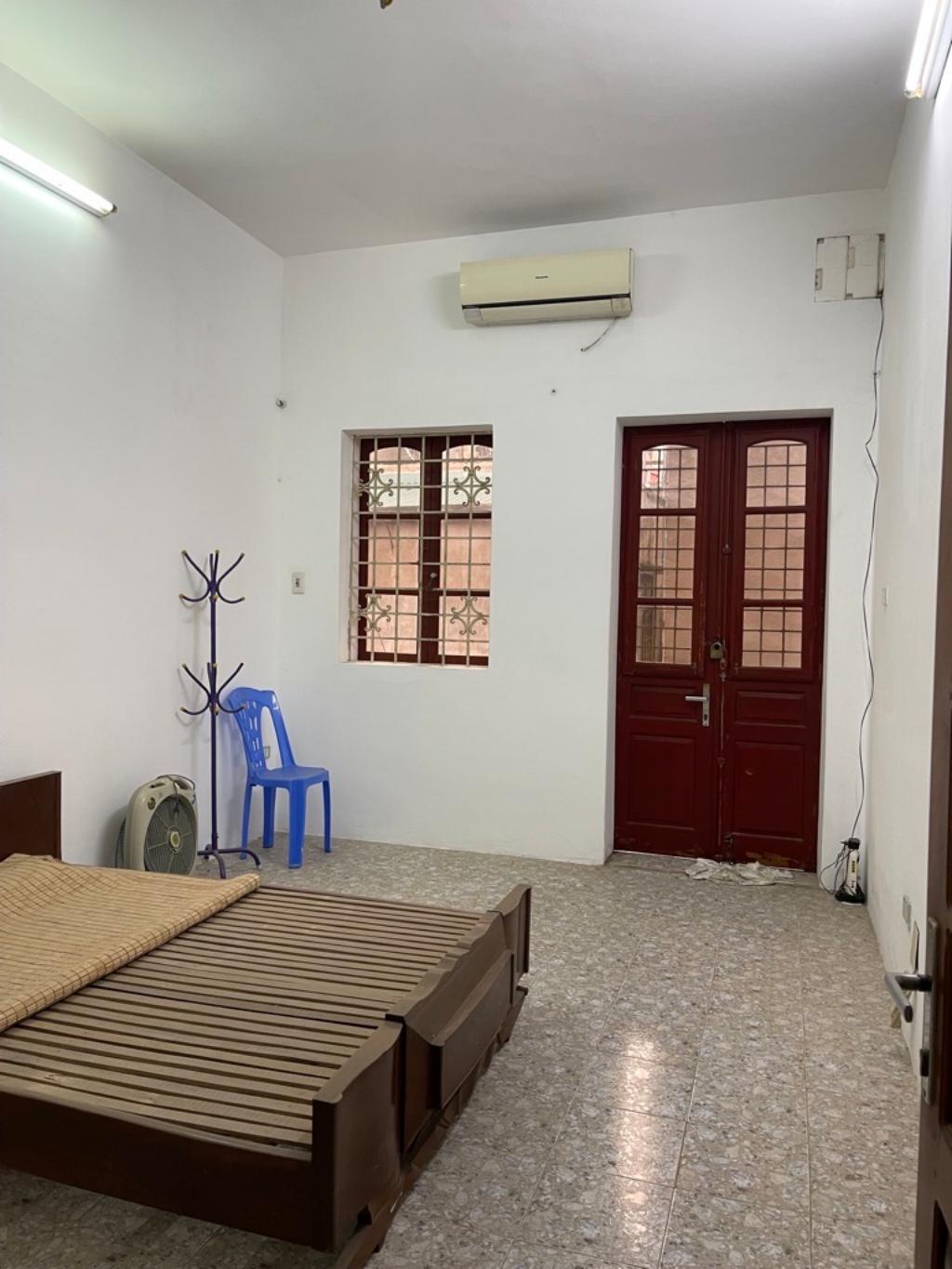 Bán nhà Phan Đình Giót - diện tích 45m2 3 tầng - gần ô tô đỗ - giá 7,5 tỷ