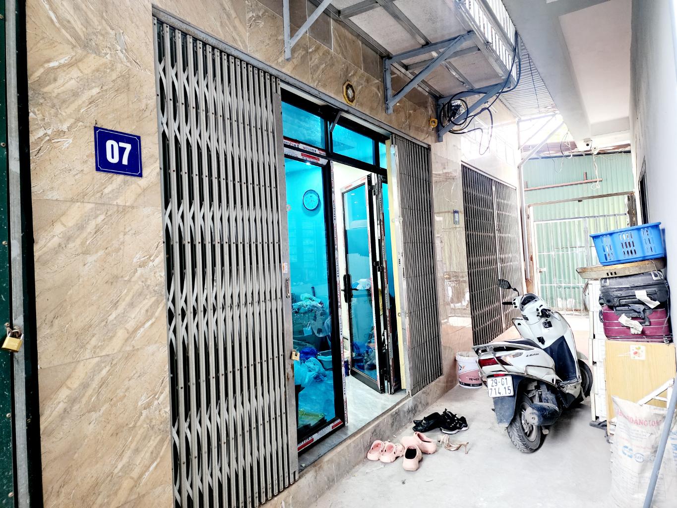 Bán nhà Định Công Thượng - diện tích 36m2 3 tầng - nhà đẹp hiếm có - giá 2,75 tỷ