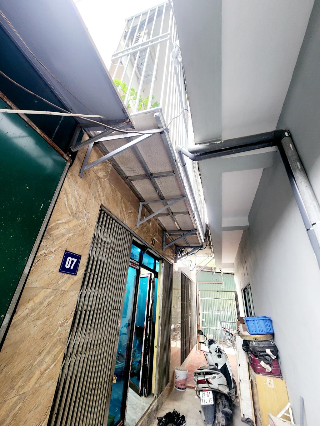 Bán nhà Định Công Thượng - diện tích 36m2 3 tầng - nhà đẹp hiếm có - giá 2,75 tỷ