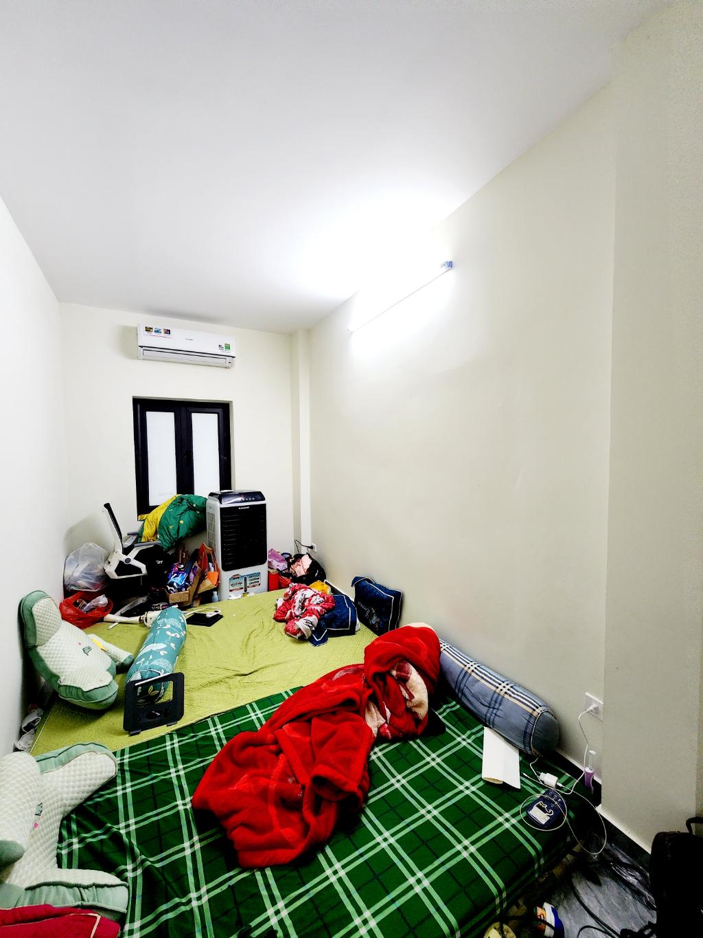 Bán nhà Định Công Thượng - diện tích 36m2 3 tầng - nhà đẹp hiếm có - giá 2,75 tỷ