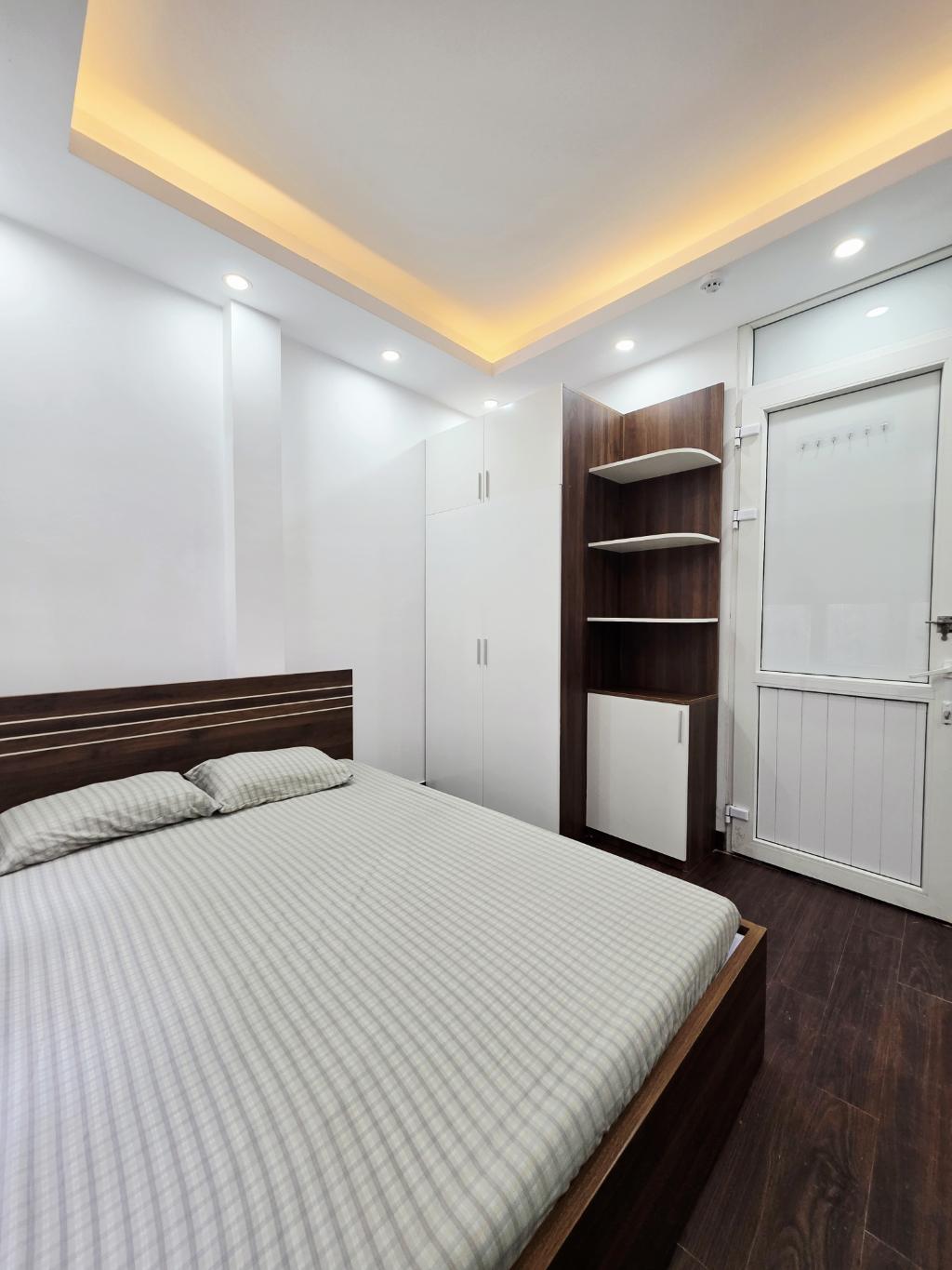 Bán nhà Ngô Sỹ Liên - diện tích 35.1m2 7 tầng - 11 phòng khép kín - giá 13 tỷ