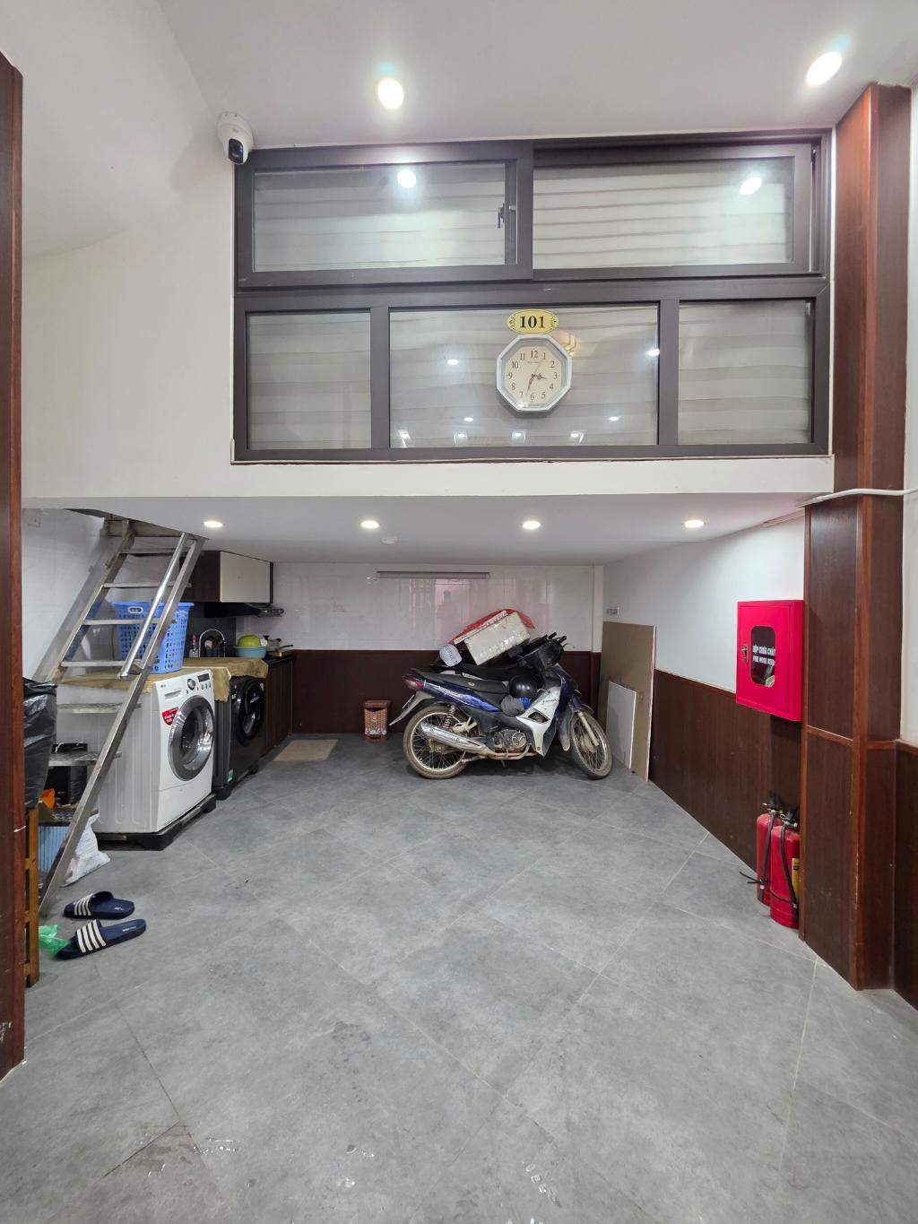 Bán nhà Ngô Sỹ Liên - diện tích 35.1m2 7 tầng - 11 phòng khép kín - giá 13 tỷ