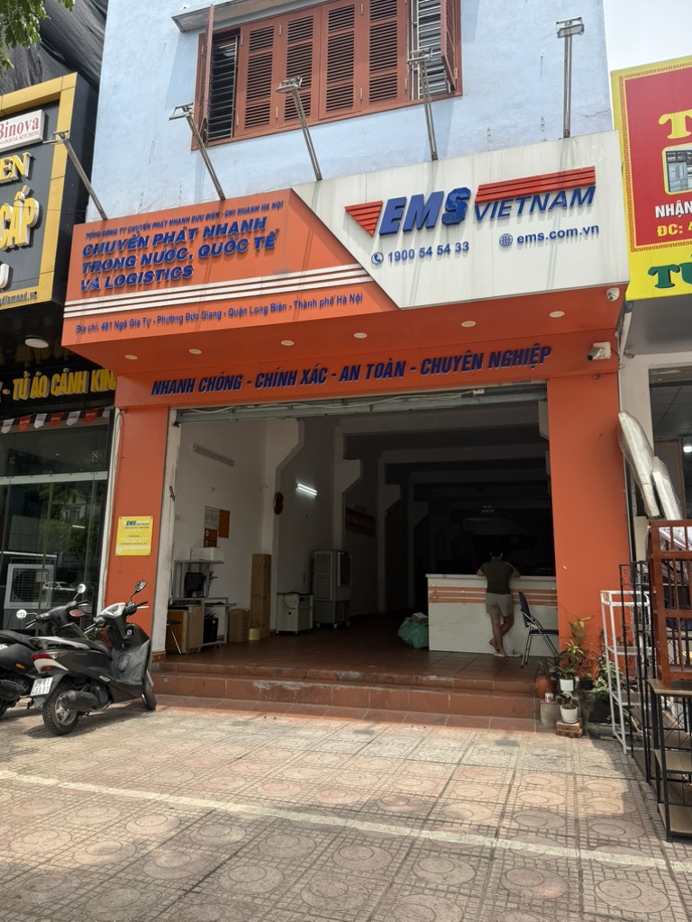Bán mặt phố Ngô Gia Tự 216m2 x 3 tầng, mặt tiền 6m, Giá 54.8 tỷ