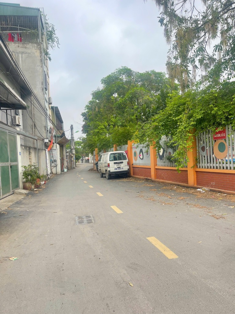 Bán nhà Lĩnh Nam - diện tích 293.9m2 1 tầng - ô tô 2.5 tấn qua nhà - giá 15,5 tỷ