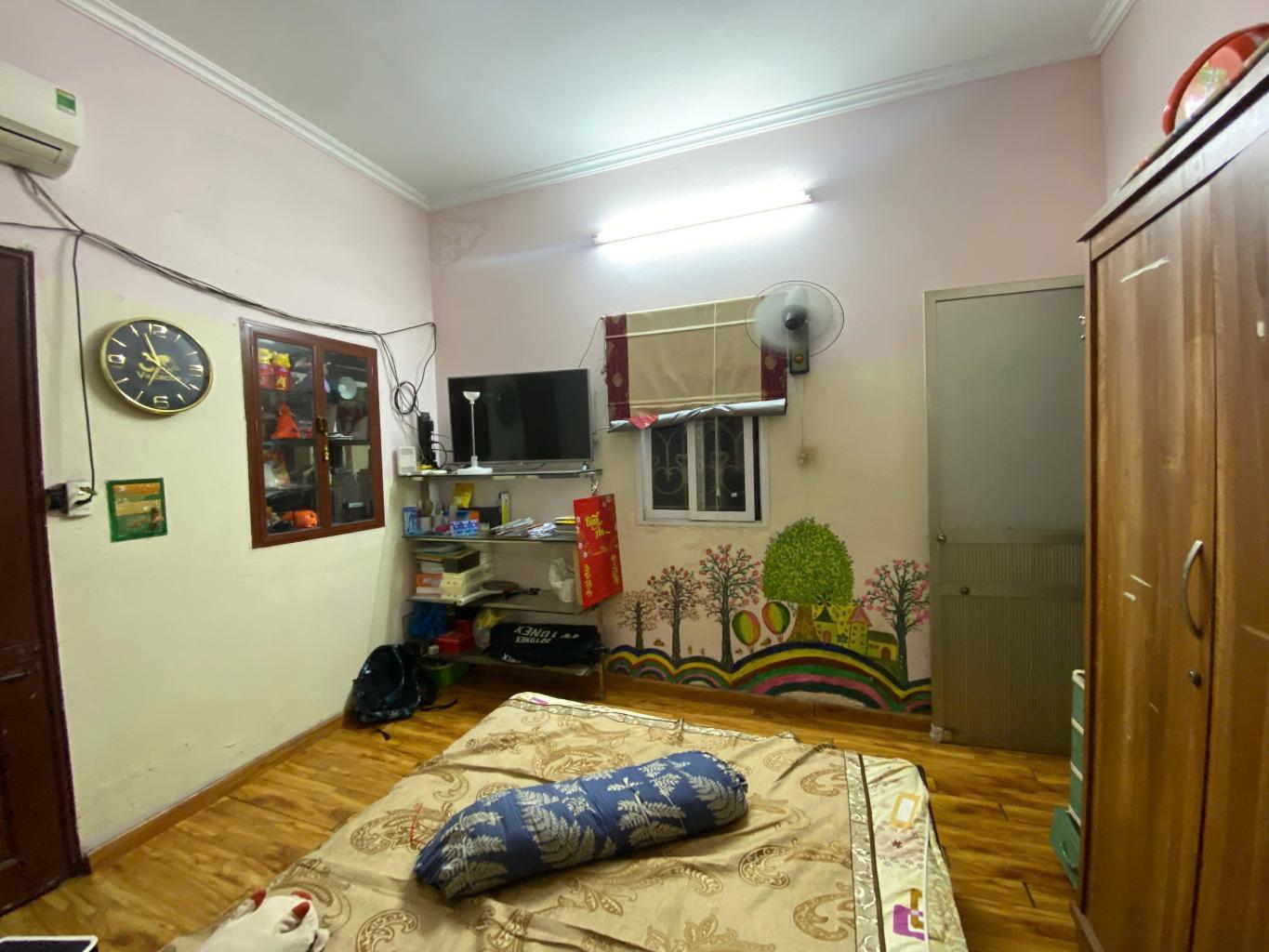 Bán nhà Ngõ quỳnh - diện tích 50m2 3 tầng - Mặt ngõ thông ô tô - giá 12,5 tỷ