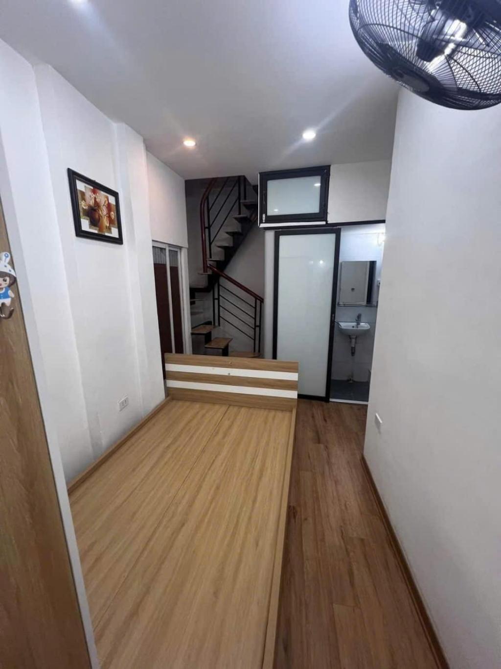 Bán nhà Kim Hoa - diện tích 12m2 5 tầng - Siêu hiếm, ngõ nông gần phố - giá 2,45 tỷ