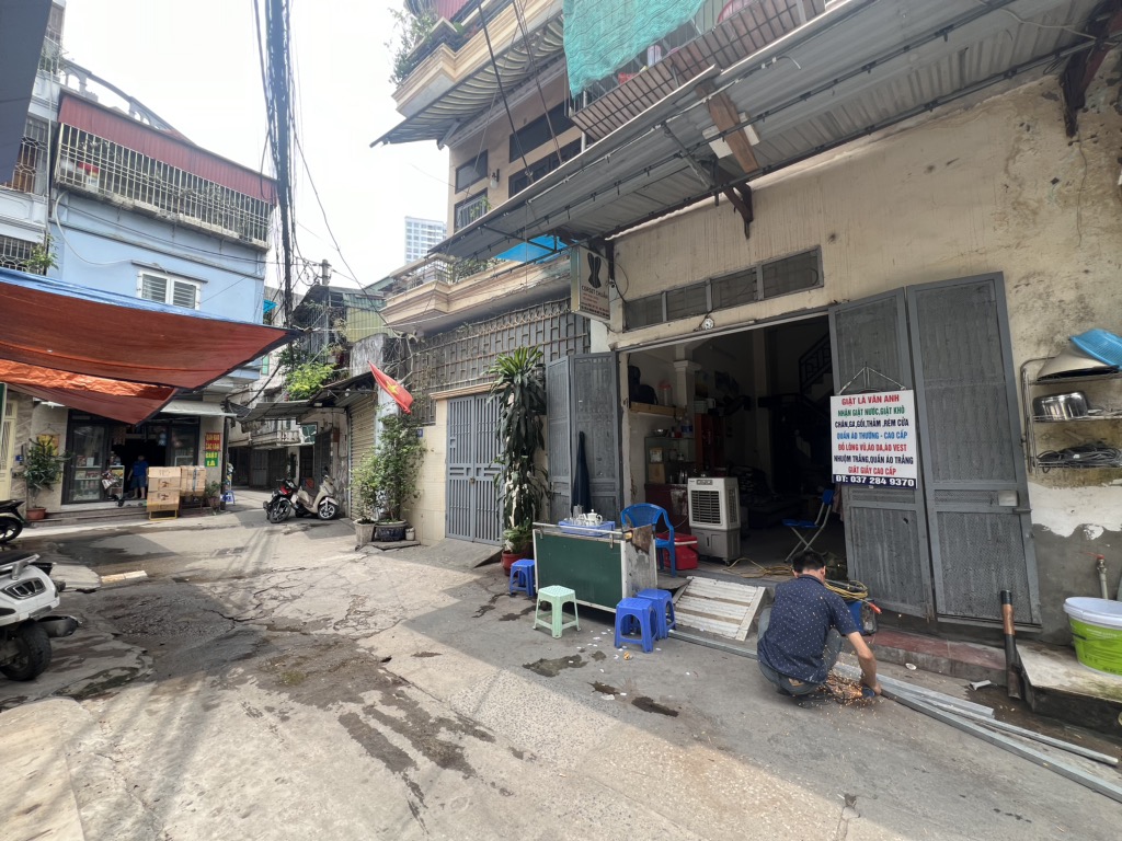 Bán nhà Lĩnh Nam - diện tích 57m2 3 tầng - Ô tô kinh doanh - giá 4,5 tỷ