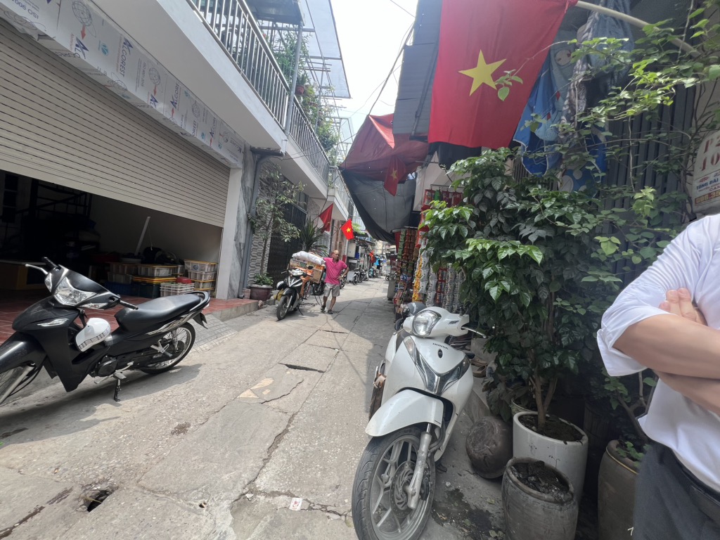 Bán nhà Lĩnh Nam - diện tích 57m2 3 tầng - Ô tô kinh doanh - giá 4,5 tỷ