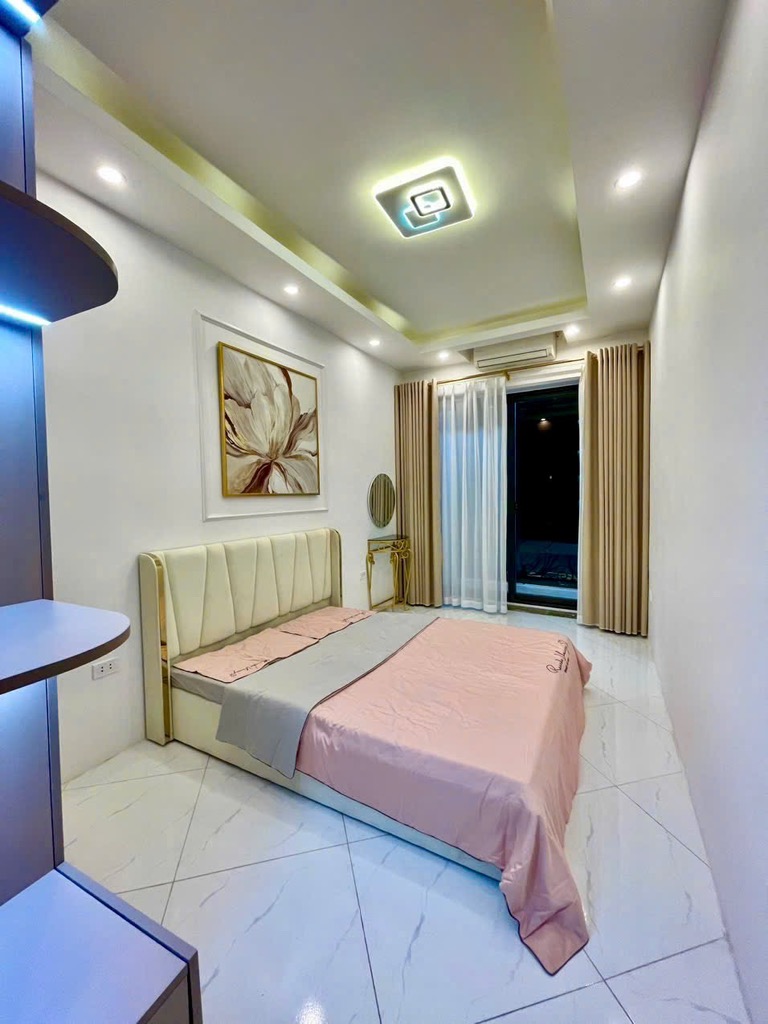 Bán nhà ngõ Hoà Bình 2 - 27m2  5 tầng - hai mặt thoáng , nhà mới cứng - giá 5,5 tỷ