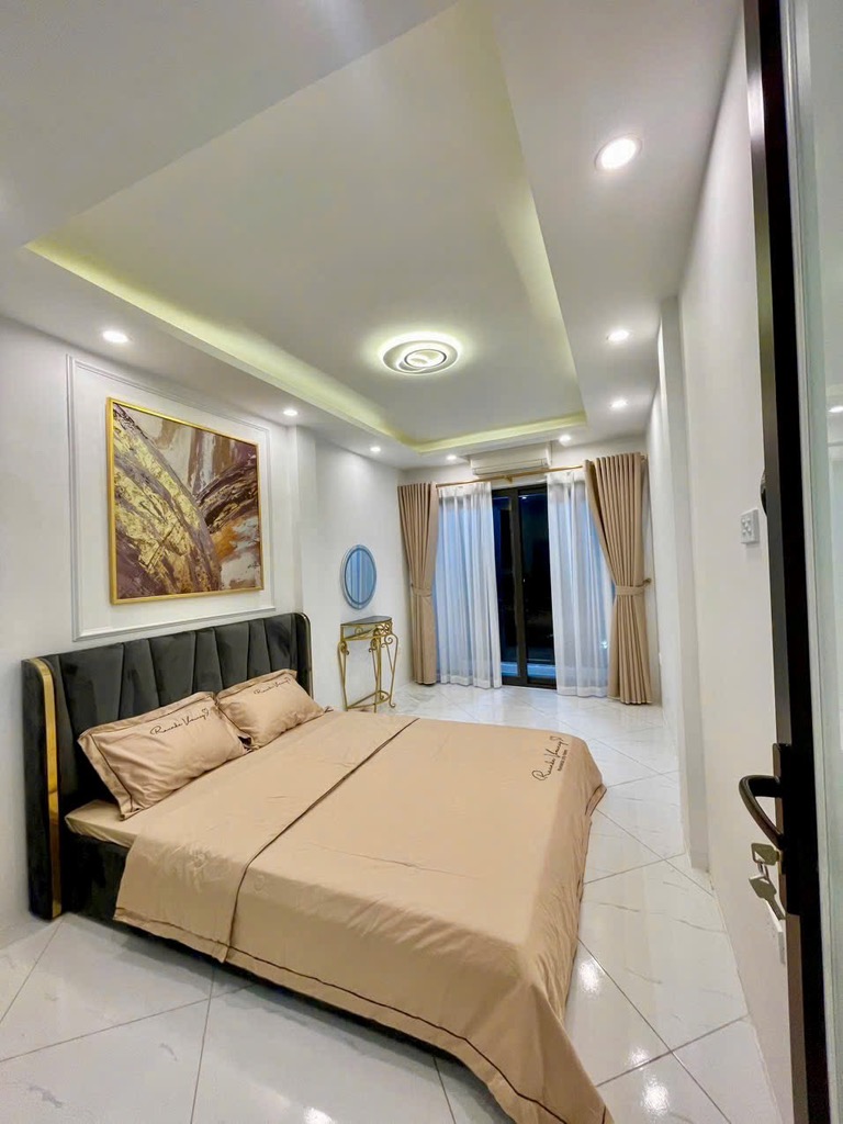 Bán nhà ngõ Hoà Bình 2 - 27m2  5 tầng - hai mặt thoáng , nhà mới cứng - giá 5,5 tỷ