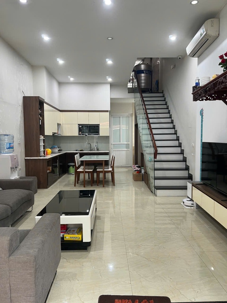 Bán nhà Nam Dư - diện tích 61.7m2 2 tầng - Ngõ ô tô tránh, thông các ngả - giá 11,9 tỷ