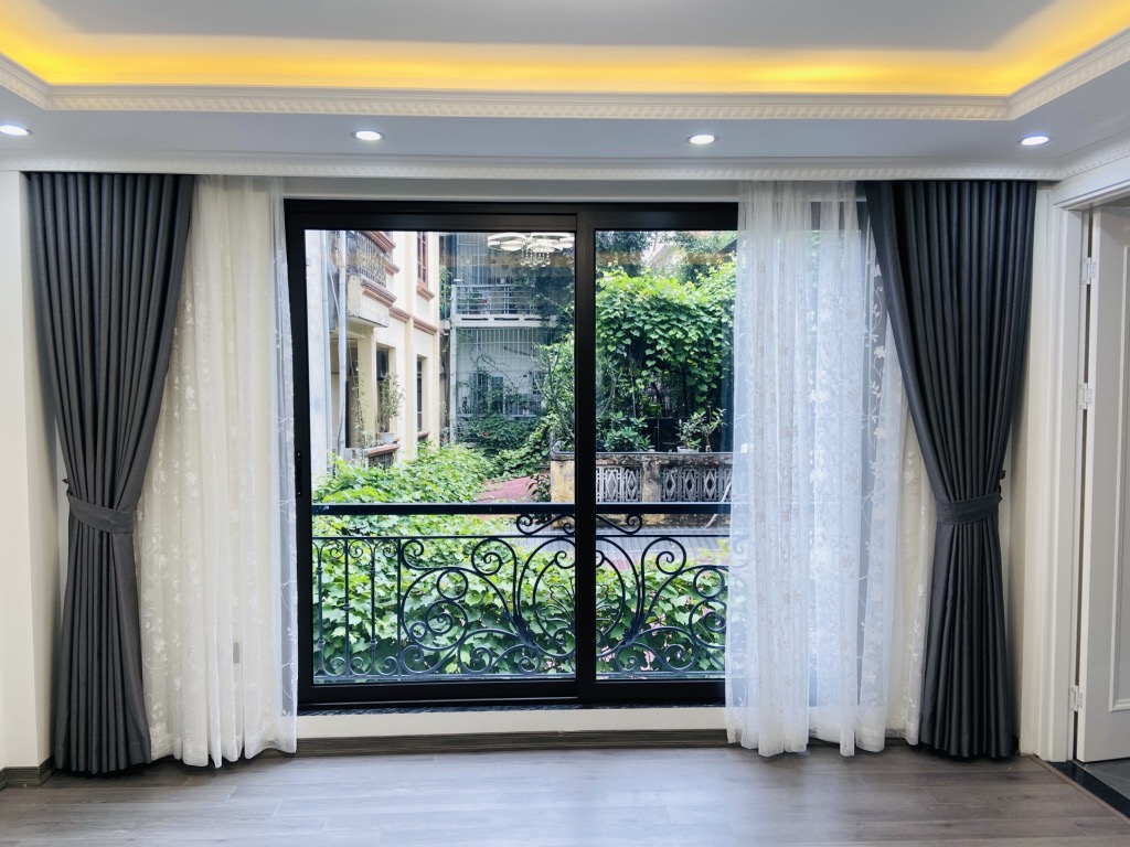 Bán nhà Thái Hà - diện tích 33m2 6 tầng - Mặt tiền khủng, thang máy - giá 12,8 tỷ