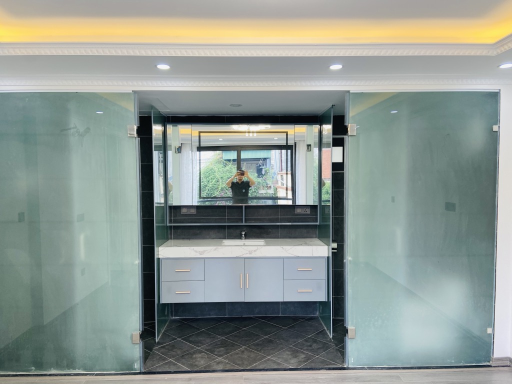 Bán nhà Thái Hà - diện tích 33m2 6 tầng - Mặt tiền khủng, thang máy - giá 12,8 tỷ