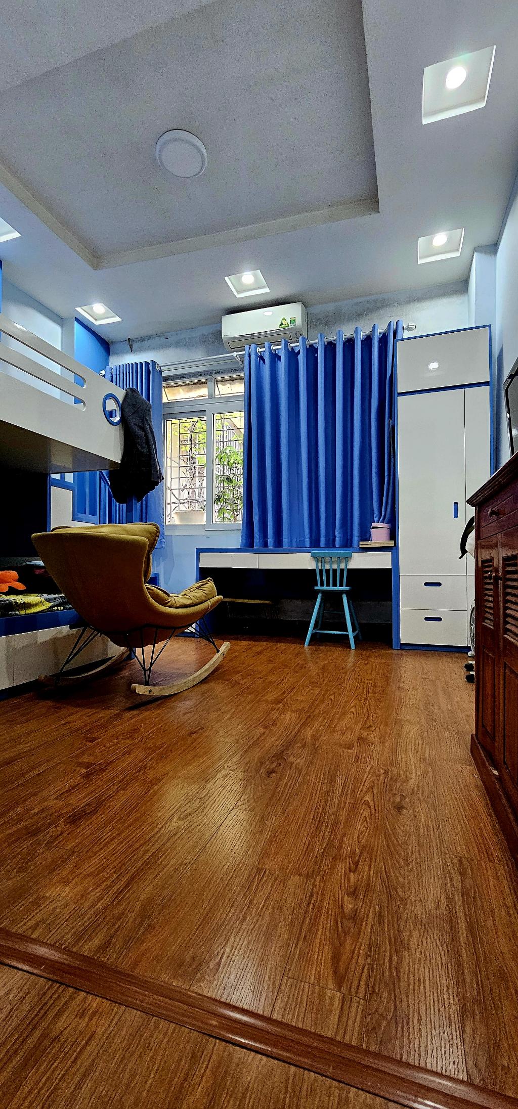 Bán nhà Vũ Tông Phan - diện tích 85m2 4 tầng - Ô tô đỗ cửa - giá 19 tỷ