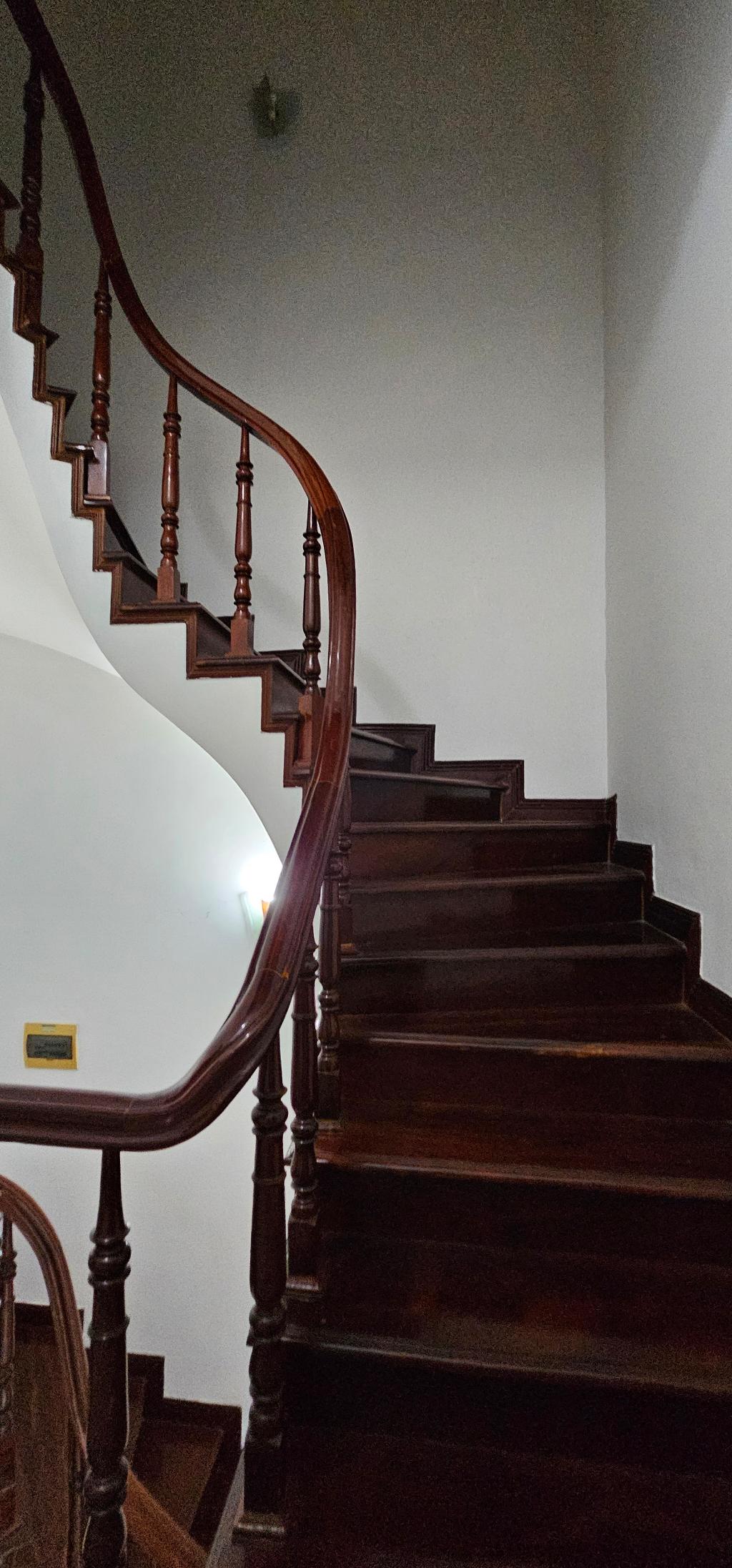 Bán nhà Vũ Tông Phan - diện tích 85m2 4 tầng - Ô tô đỗ cửa - giá 19 tỷ