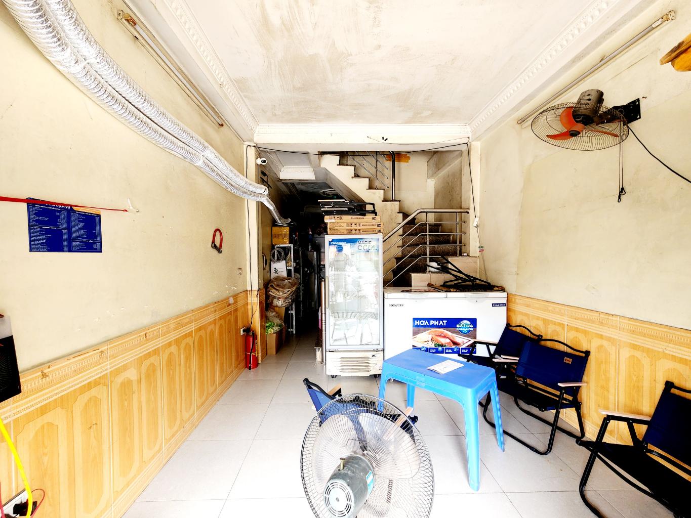 Bán nhà Định Công Hạ - diện tích 29m2 3 tầng - Nhà mặt phố vỉa hè rộng, ô tô 2 chiều dừng đỗ thoải mái - giá 3,2 tỷ