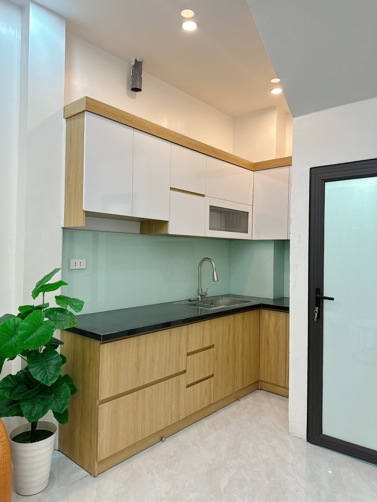 Bán nhà Tôn Đức Thắng nhỉnh 5 tỷ  - 20m2  5 tầng - 3 phòng ngủ
