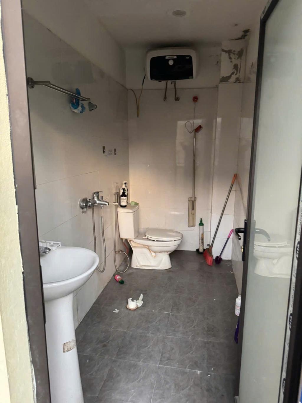 Bán nhà Cự Lộc - diện tích 26.6m2 4 tầng - Lô góc, ngõ ô tô thông - giá 7.5 tỷ