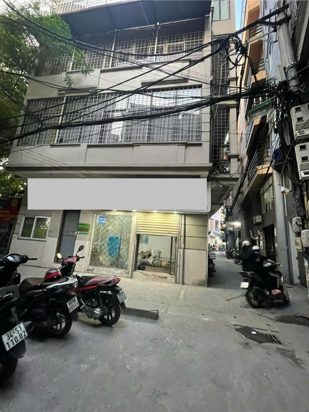 Bán nhà Cự Lộc - diện tích 26.6m2 4 tầng - Lô góc, ngõ ô tô thông - giá 7.5 tỷ