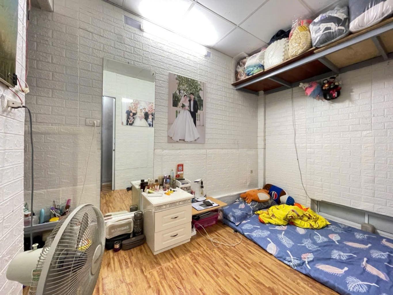 Bán nhà Nguyễn Công Trứ - diện tích 55m2 3 tầng - Tập thể VIP - giá 3,2 tỷ