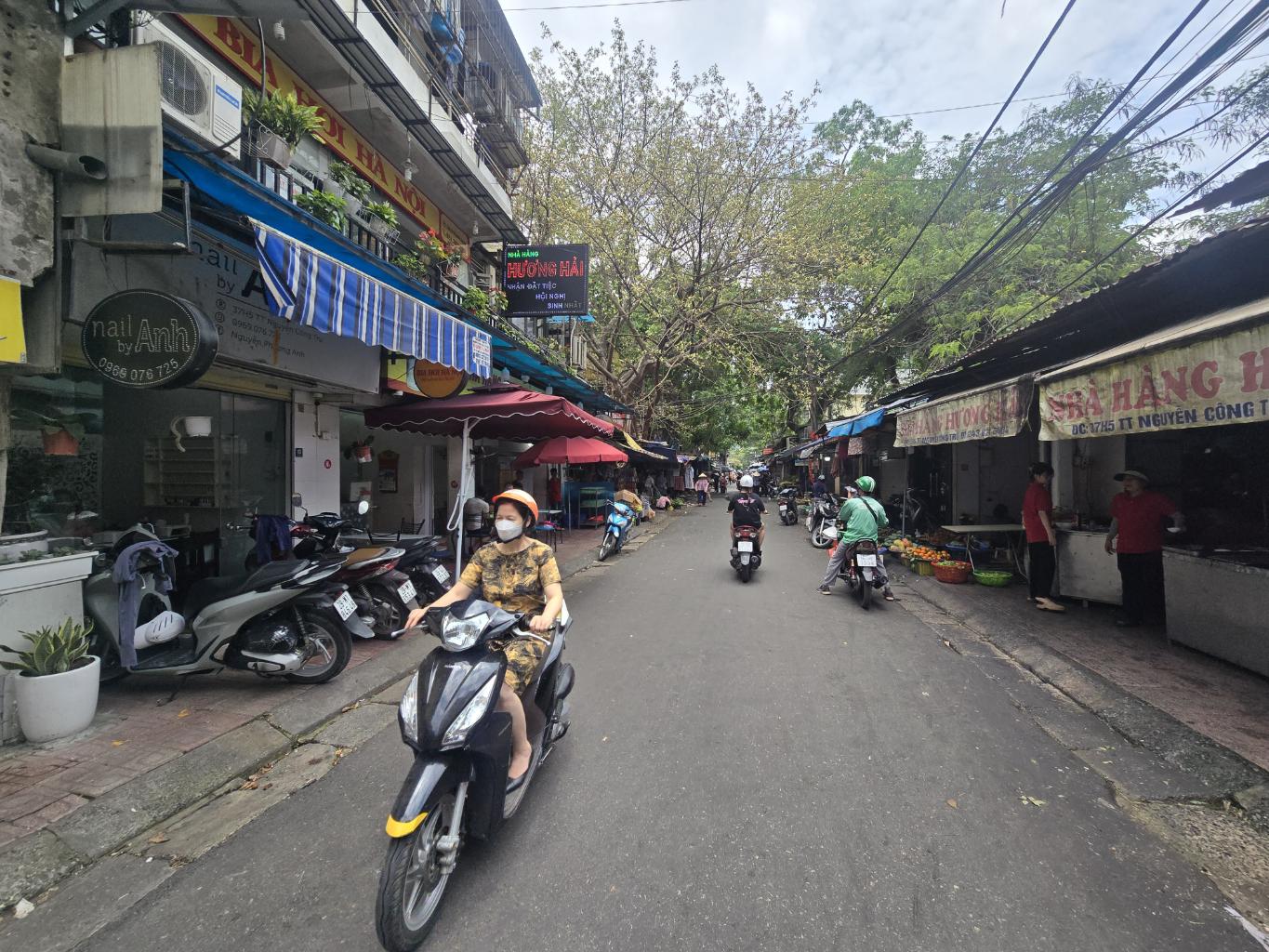 Bán nhà Nguyễn Công Trứ - diện tích 55m2 3 tầng - Tập thể VIP - giá 3,2 tỷ