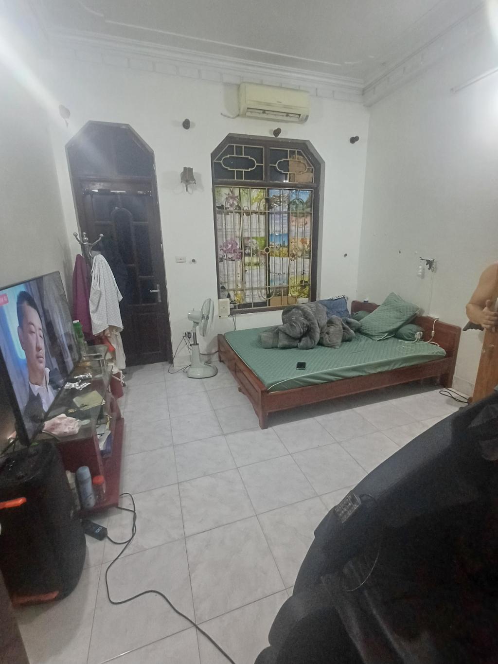 Bán nhà Tân Lạc - diện tích 49,3m2 4 tầng - Nhà thiết kế 4 tầng 6 ngủ - giá 8,6 tỷ