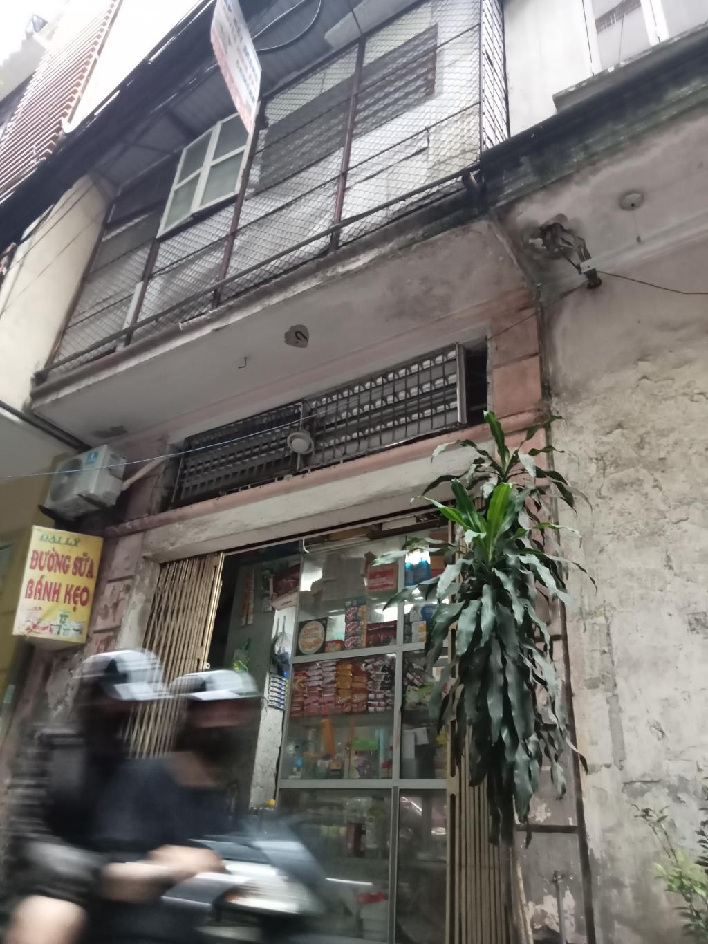 Bán nhà Ngõ Thông Phong - diện tích 48.8m2 3 tầng - Nhà 2 mặt ngõ thông, ô tô tránh - giá 16,3 tỷ