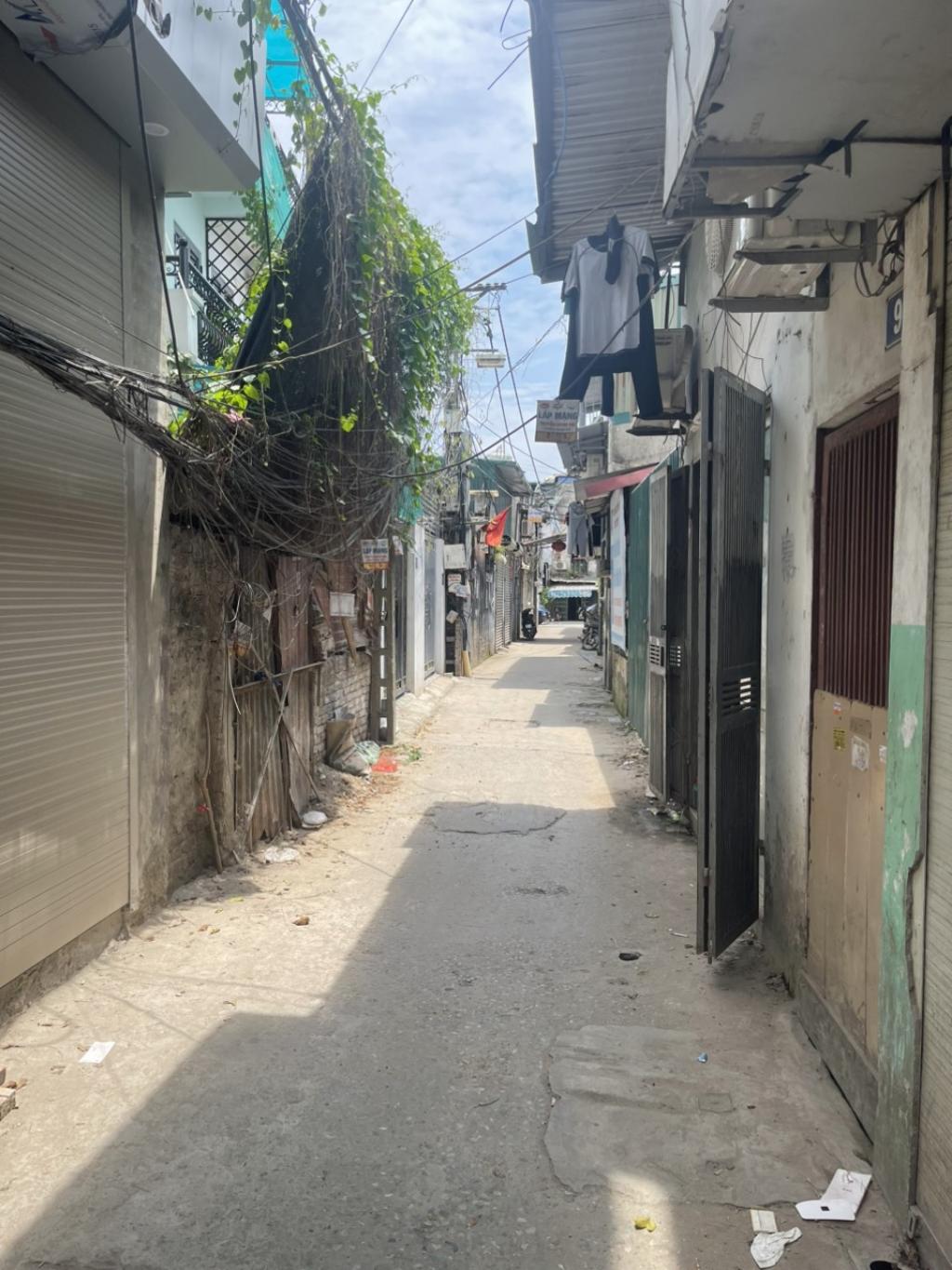 Bán nhà Định Công Hạ - diện tích 31m2 3 tầng - Căn ngoài - giá 3,65 tỷ