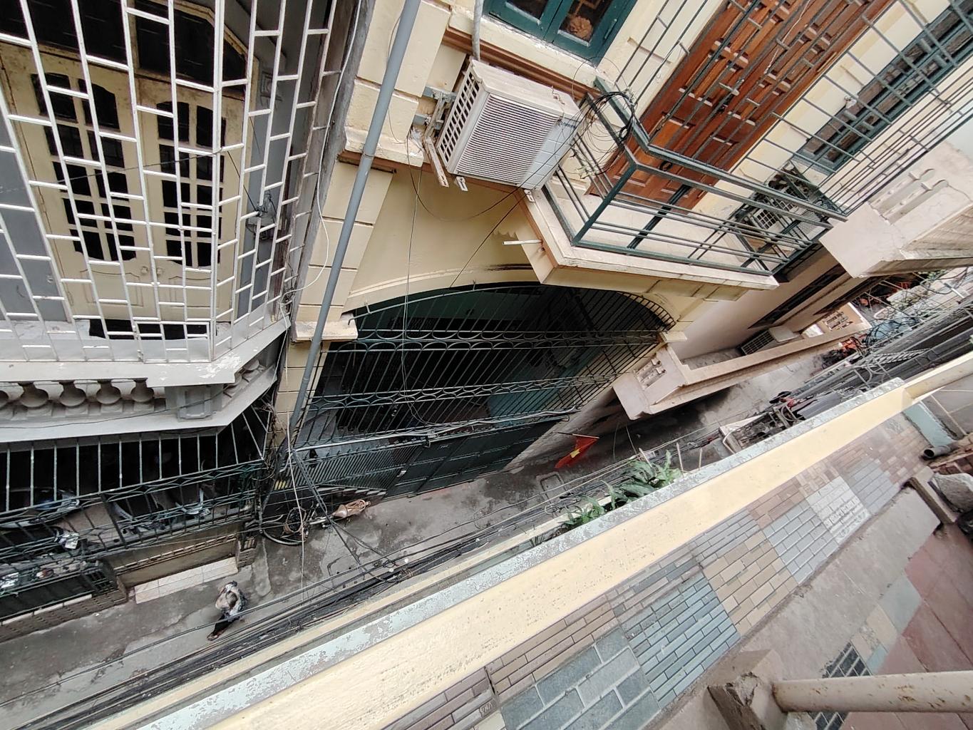 Bán nhà Đê La Thành - diện tích 39,3m2 3 tầng - Mặt tiền rộng, ba gác tránh - giá 7,7 tỷ