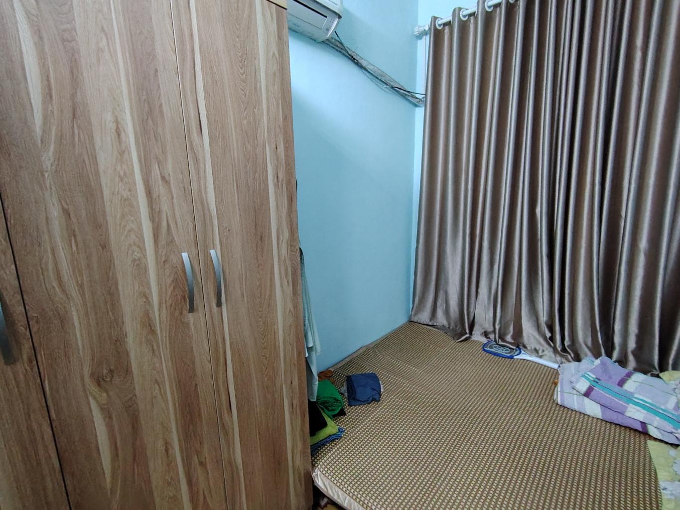 Bán nhà Đê La Thành - diện tích 39,3m2 3 tầng - Mặt tiền rộng, ba gác tránh - giá 7,7 tỷ