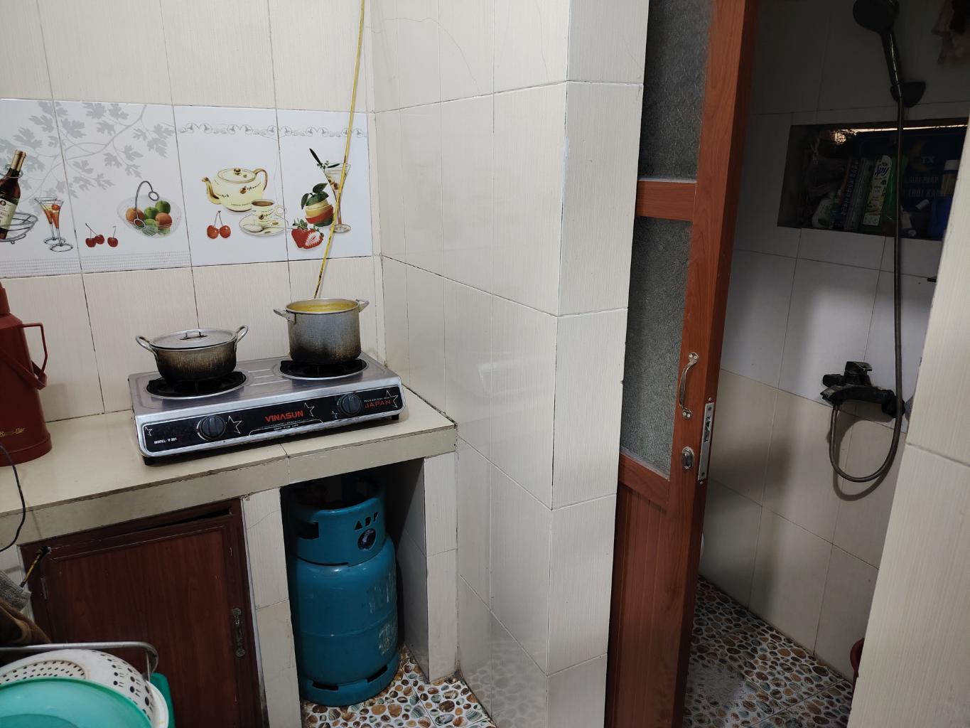 Bán nhà Đê La Thành - diện tích 39,3m2 3 tầng - Mặt tiền rộng, ba gác tránh - giá 7,7 tỷ