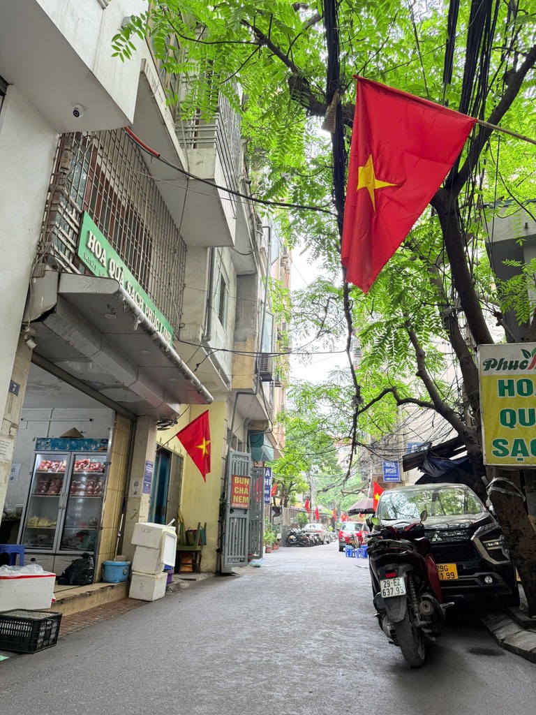 Bán nhà Giải Phóng - diện tích 54m2 7 tầng - Ô TÔ TRÁNH - giá 22,8 tỷ