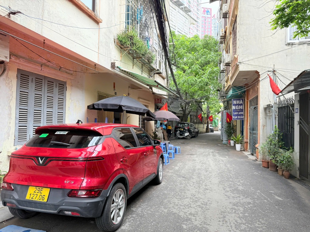 Bán nhà Giải Phóng - diện tích 54m2 7 tầng - Ô TÔ TRÁNH - giá 22,8 tỷ