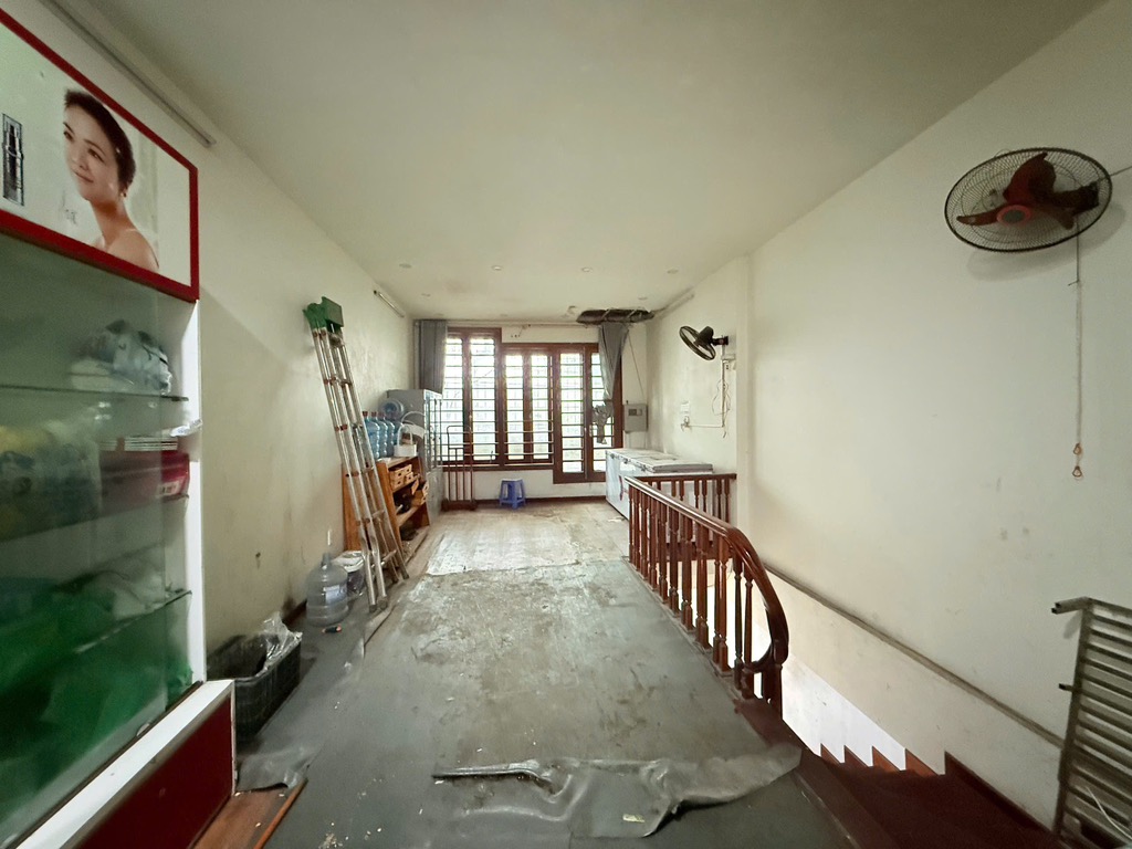 Bán nhà Giải Phóng - diện tích 54m2 7 tầng - Ô TÔ TRÁNH - giá 22,8 tỷ