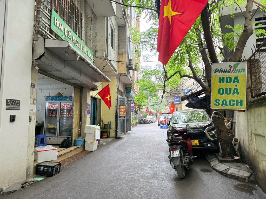 Bán nhà Giải Phóng - diện tích 54m2 7 tầng - Ô TÔ TRÁNH - giá 22,8 tỷ