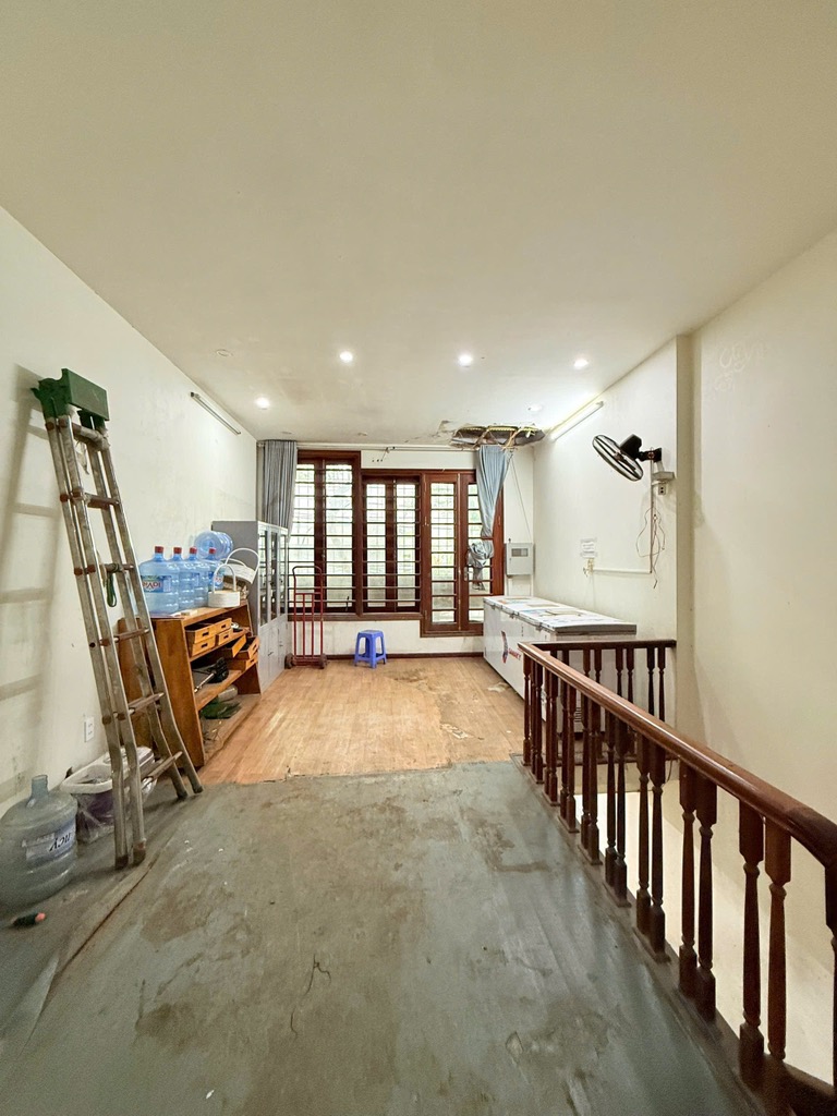 Bán nhà Giải Phóng - diện tích 54m2 7 tầng - Ô TÔ TRÁNH - giá 22,8 tỷ