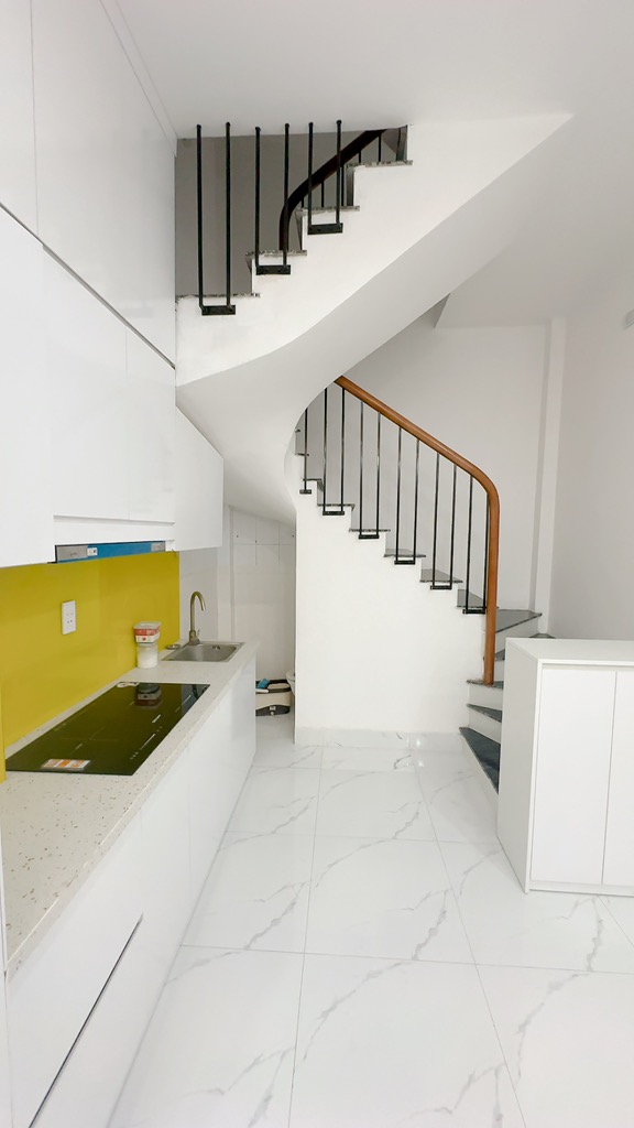 Bán nhà Hoàng Văn Thái - 25m2 x 4 tầng - lô góc thoáng sáng - vài chục mét ra phố - giá 6.7 tỷ