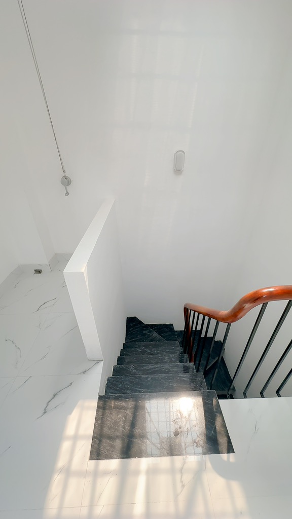 Bán nhà Hoàng Văn Thái - 25m2 x 4 tầng - lô góc thoáng sáng - vài chục mét ra phố - giá 6.7 tỷ