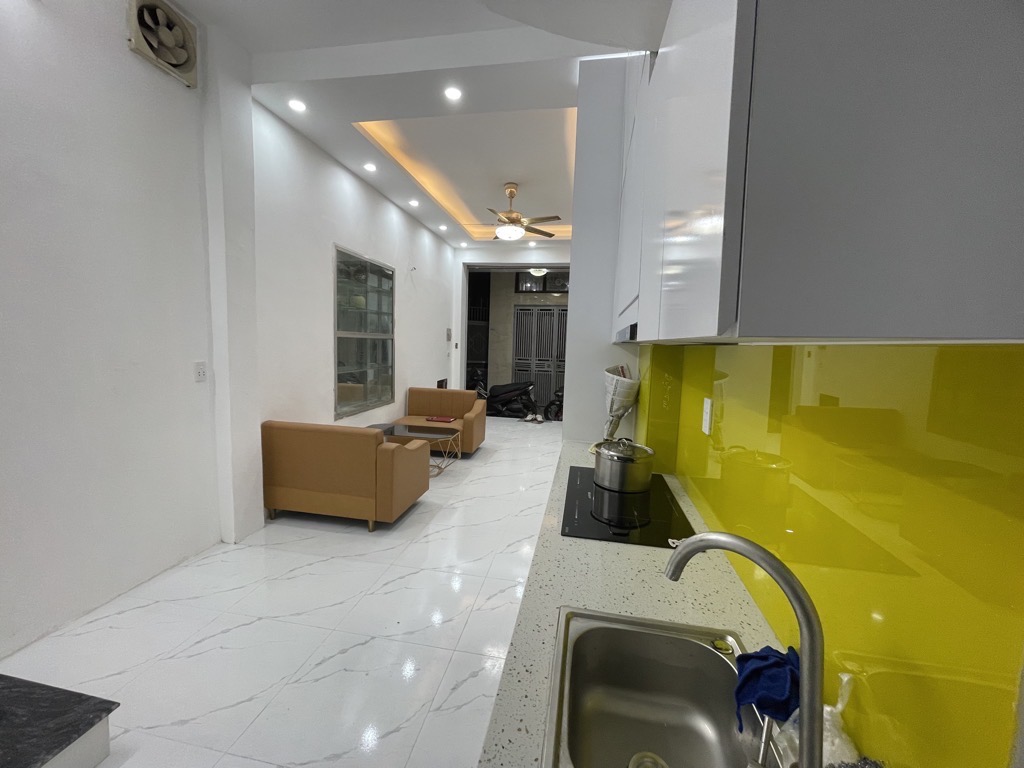 Bán nhà Hoàng Văn Thái - 25m2 x 4 tầng - lô góc thoáng sáng - vài chục mét ra phố - giá 6.7 tỷ