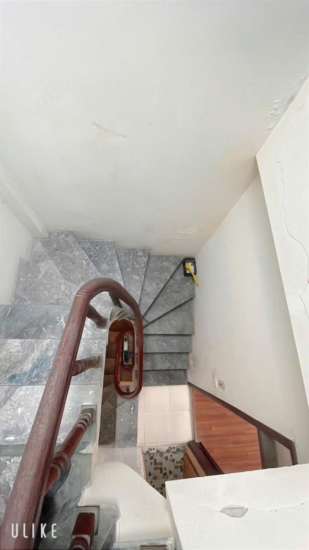 Bán nhà Nguyễn Chính - 26m2 x 4 tầng - ô tô đỗ cách 7m - giá 5.3 tỷ